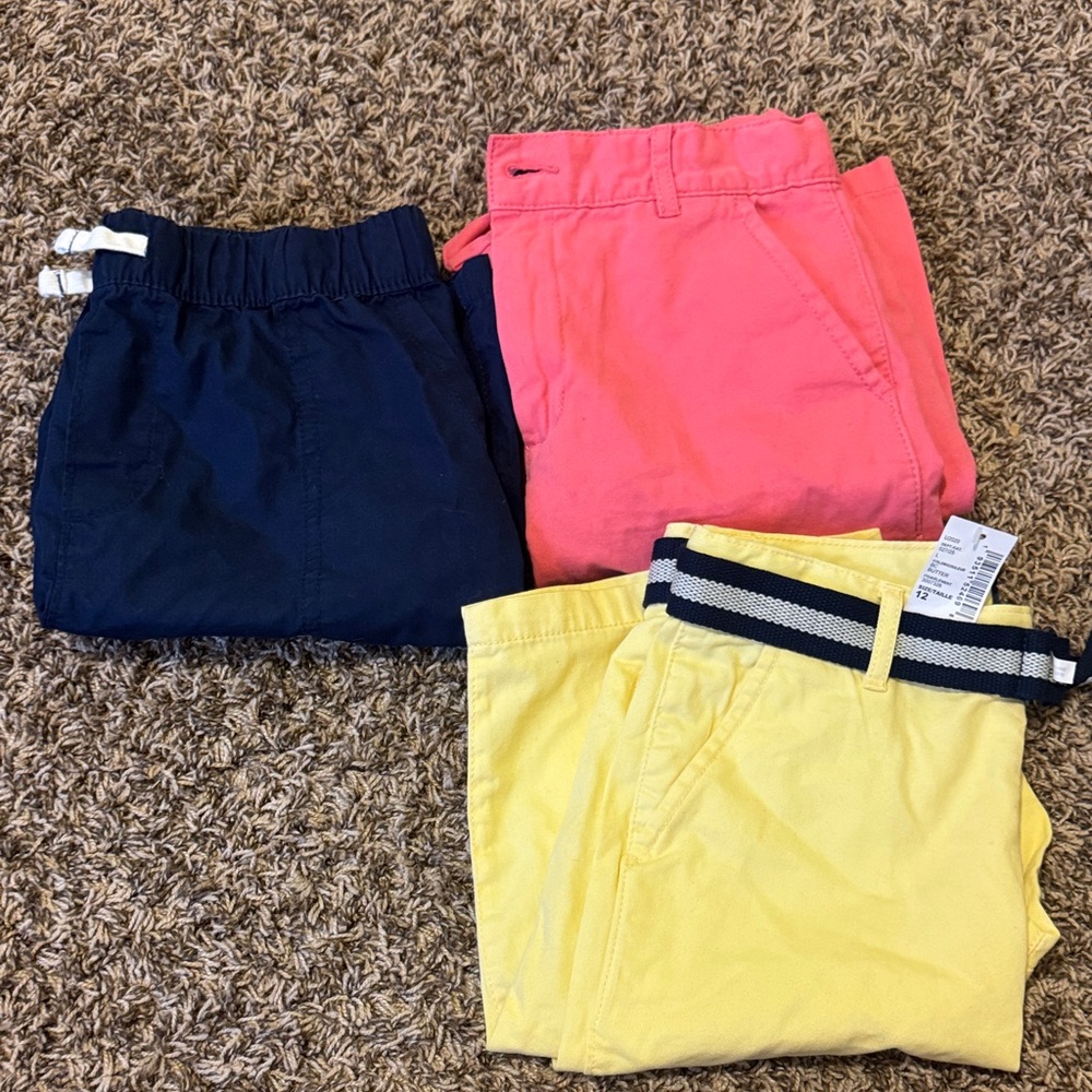 Boys size 12 chino shorts